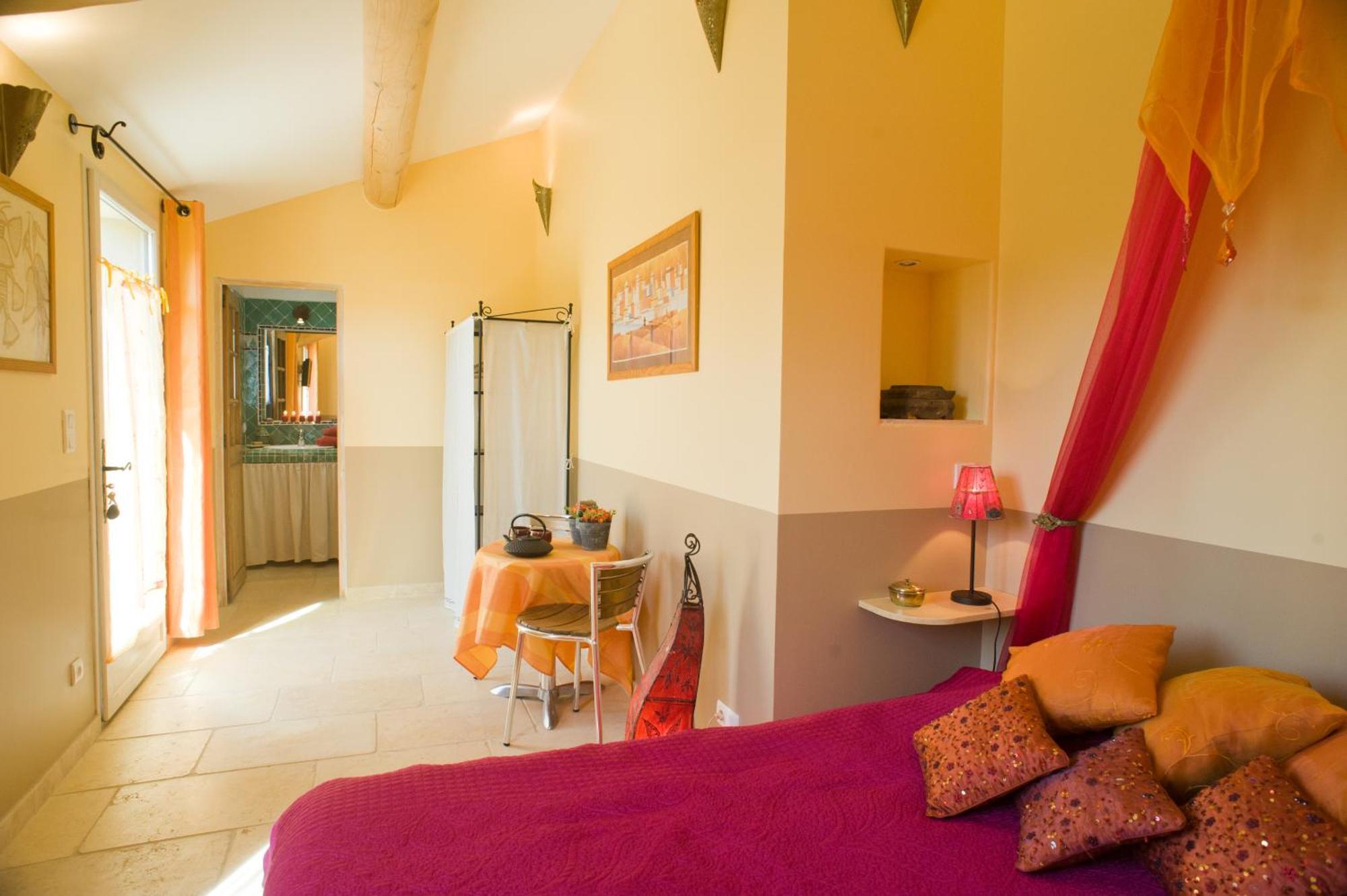 Chambres D'Hotes Domaine Des Machottes Grans Exterior photo