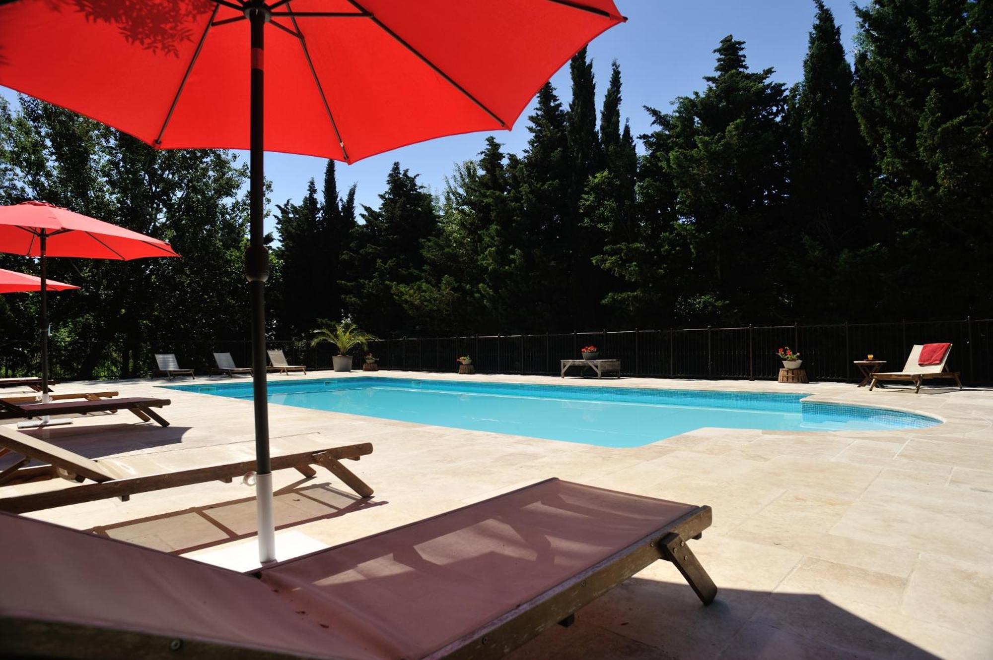 Chambres D'Hotes Domaine Des Machottes Grans Exterior photo