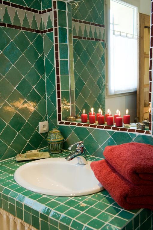 Chambres D'Hotes Domaine Des Machottes Grans Room photo