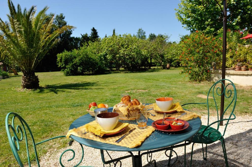 Chambres D'Hotes Domaine Des Machottes Grans Room photo