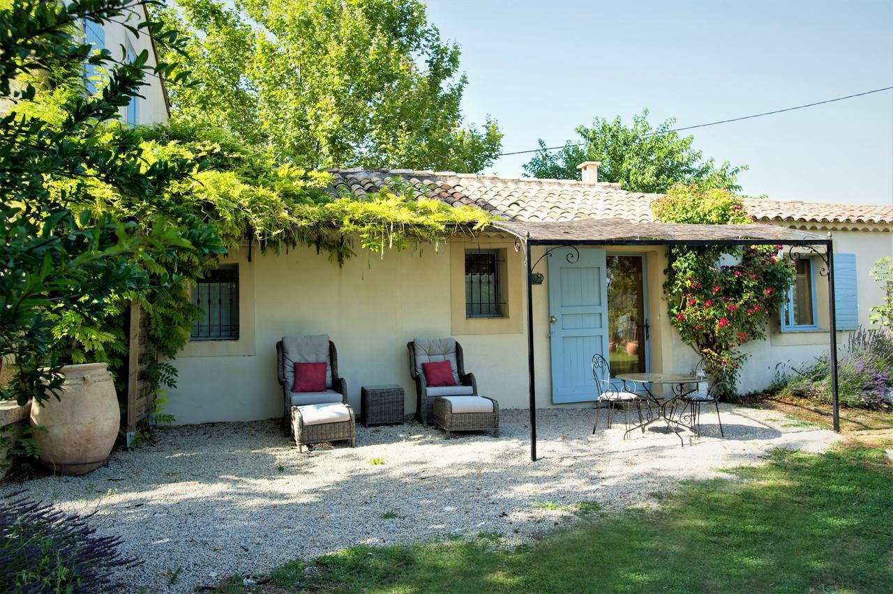 Chambres D'Hotes Domaine Des Machottes Grans Exterior photo