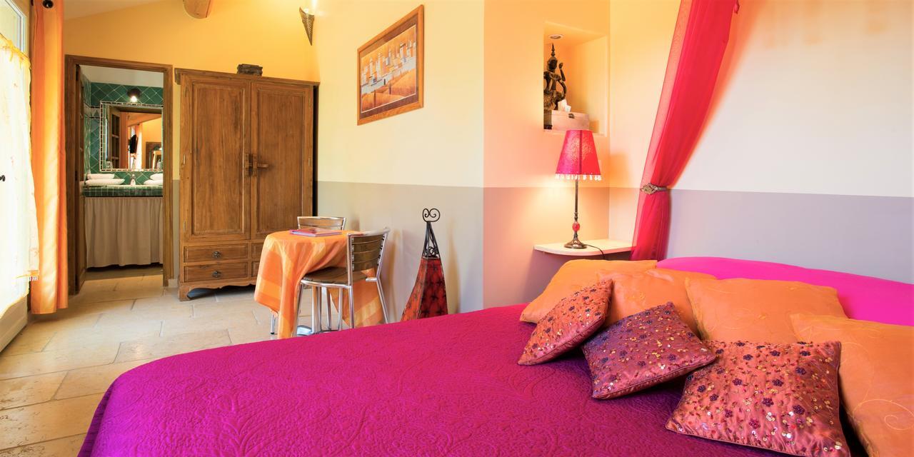 Chambres D'Hotes Domaine Des Machottes Grans Exterior photo