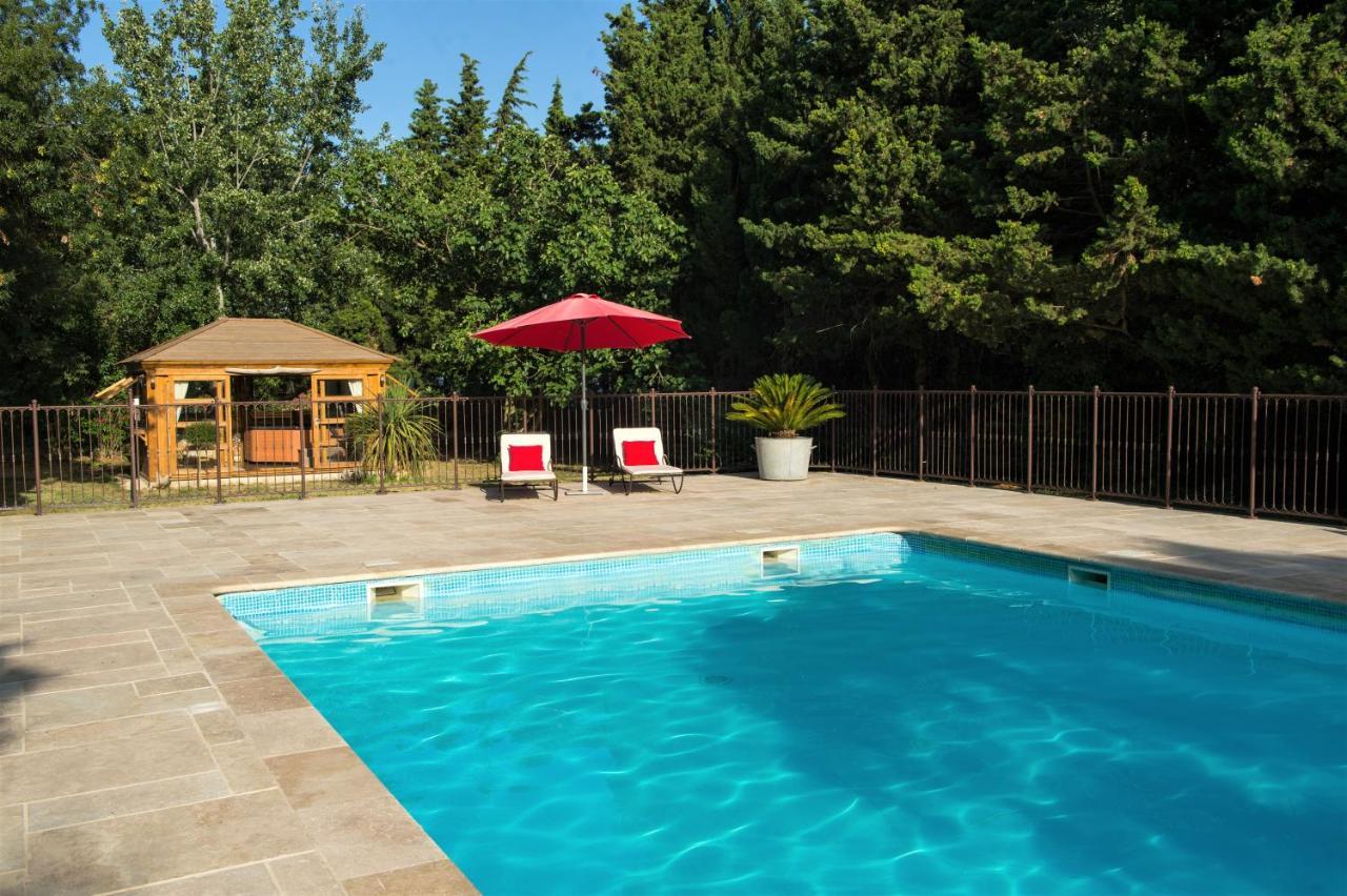 Chambres D'Hotes Domaine Des Machottes Grans Exterior photo